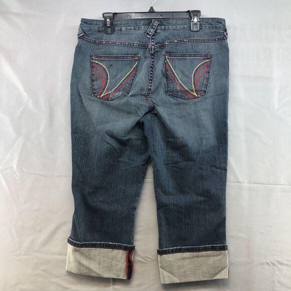 Baby Phat Distressed Medium Wash Denim Capris Straight Leg Size 16 Women Casual - Picture 6 of 12